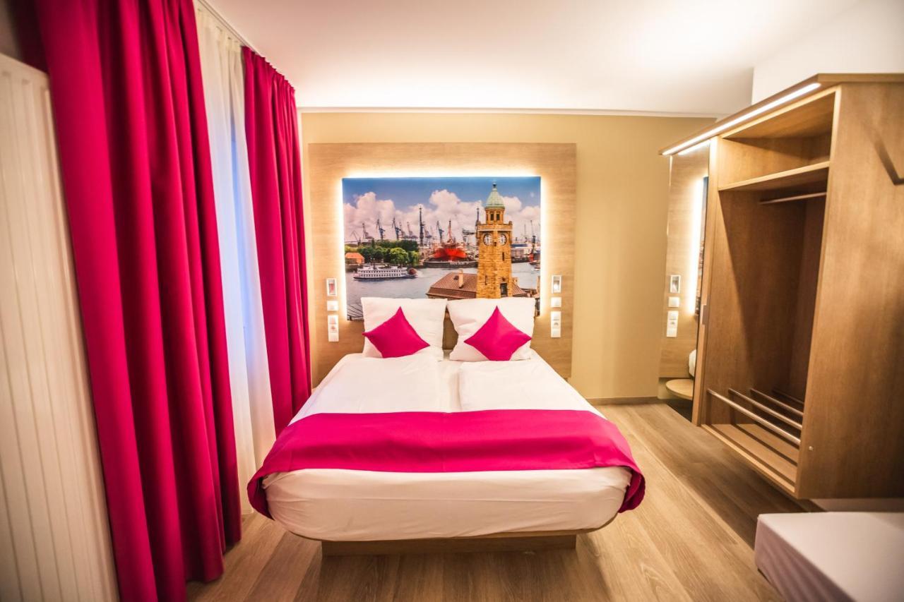 Luckys Hotel 3*