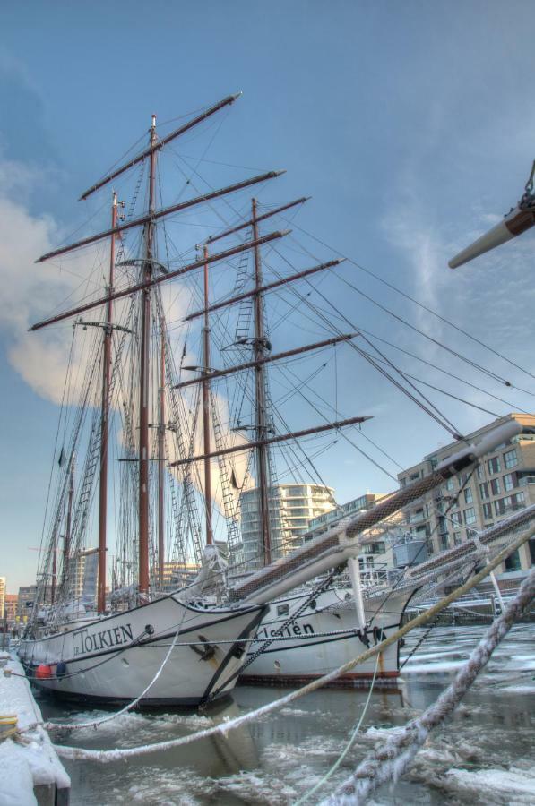 Segelschiff J.r. Tolkien Hamburgo