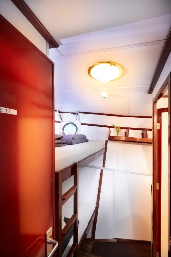 Segelschiff J.r. Tolkien Hamburgo