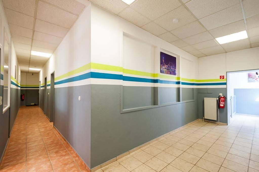 K 357 - Monteurzimmervermittlung Und Vermietung Hostel