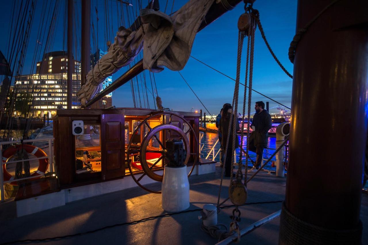 Segelschiff Mare Frisium Botel Hamburg